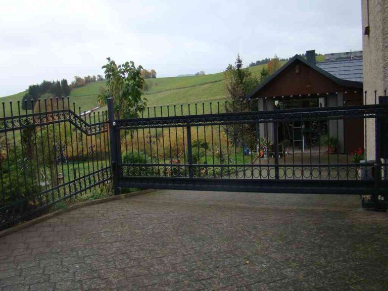 Tor Vierkantstab mit Hespen Flachstahl