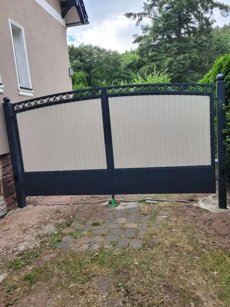 Sichtschutz Tore WPC