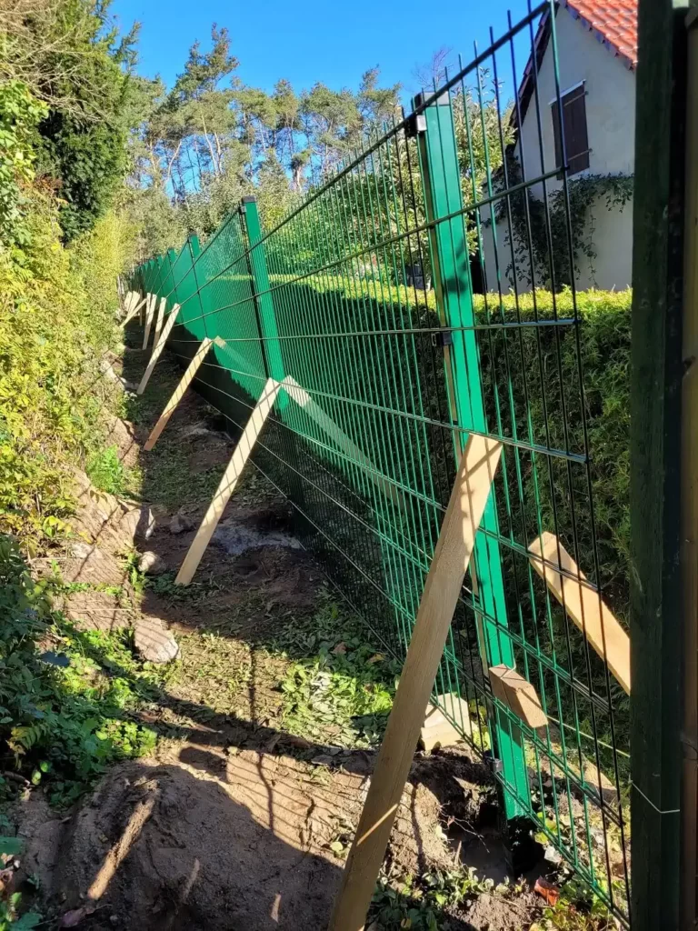 Stabmattenzaun 656143 RAL 6005 Moosgrün