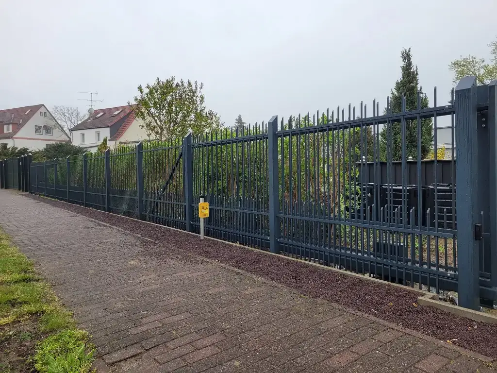 Metallzaun aus Polen