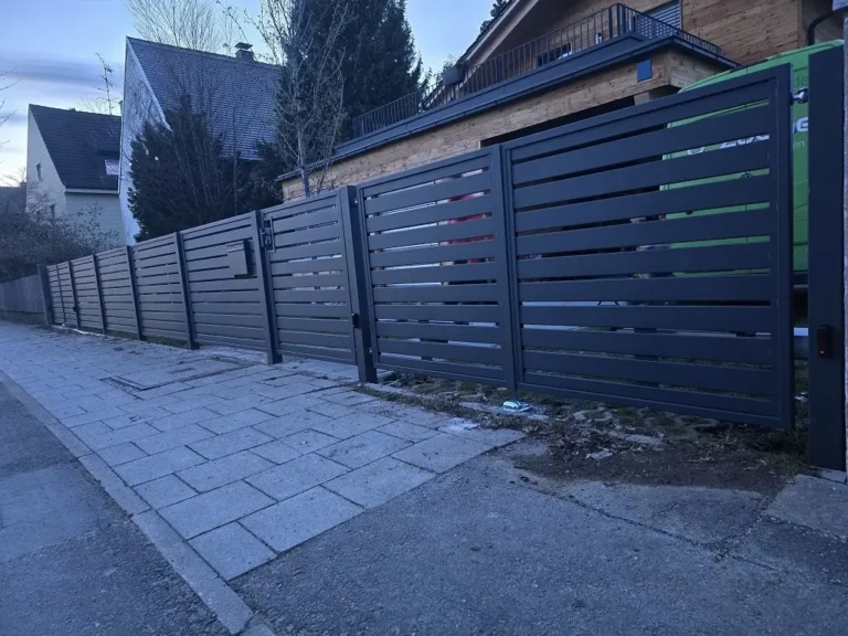 Moderne 1 Tor Stahltor